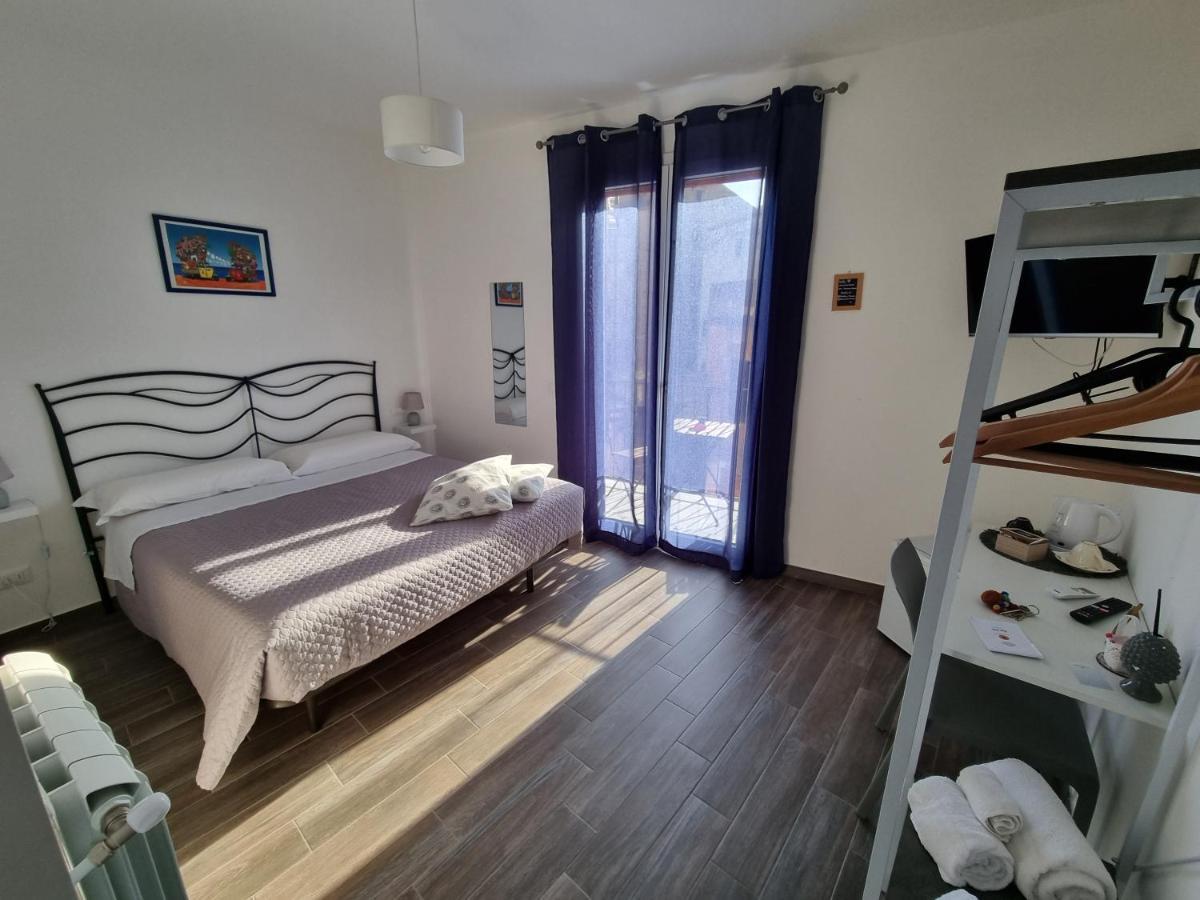 Отель Residenza Tarzana Палермо Экстерьер фото